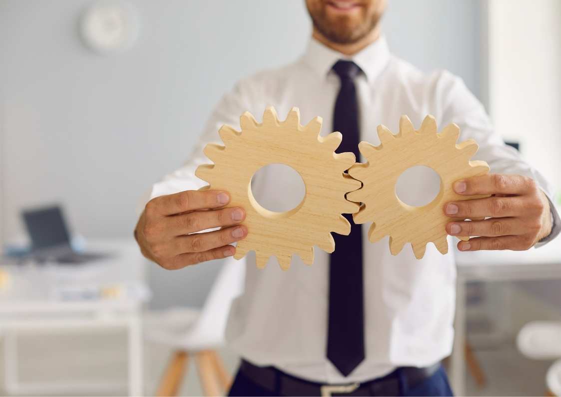 למען עתיד הילדים: רפי ואייל אדרעי מעמותת אחינועם פועלים למען ילדים נזקקים ונוער בסיכון